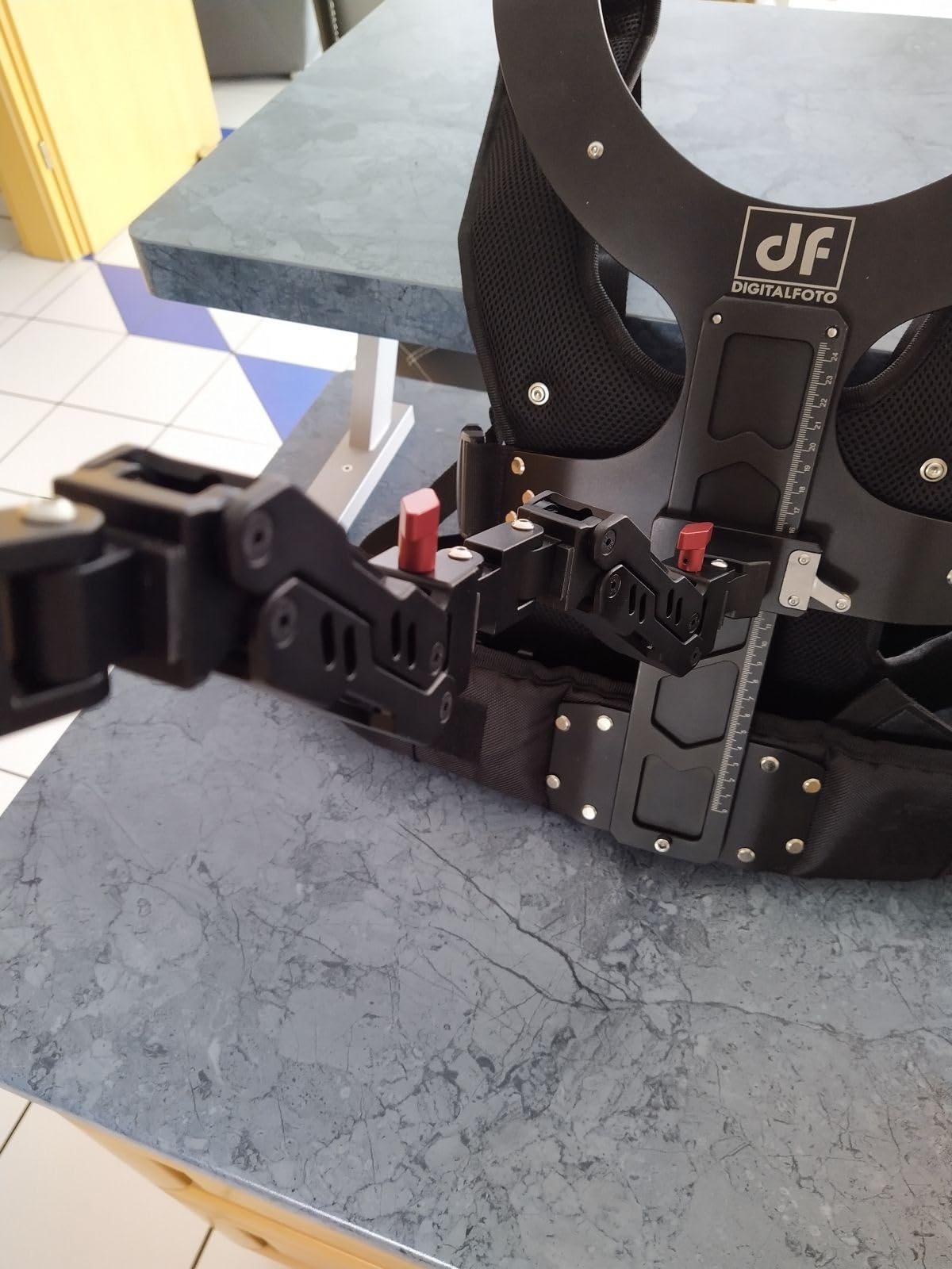 DigitalFoto Thanos steadycam gilet supporto universale 2-5 kg